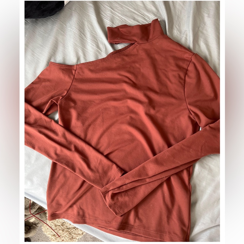 abercrombie terracotta cutout long sleeve top